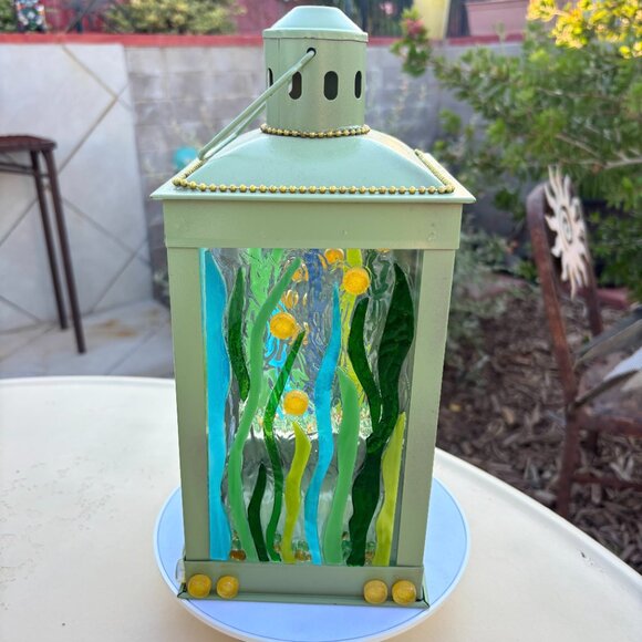 Stained Glass Lantern Handcrafted glass mosaic One-of-a-kind lamp 5"x5"x12" NEW - Picture 4 of 6